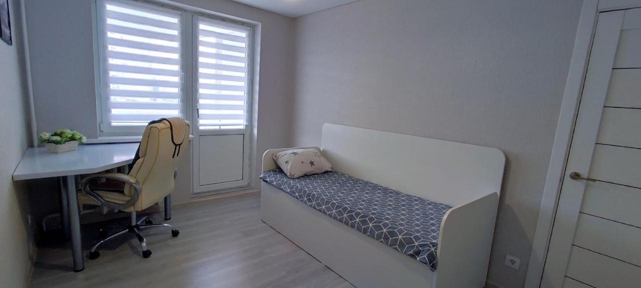 Large Apartment Near The Airport And City Center Chisinau Exterior foto