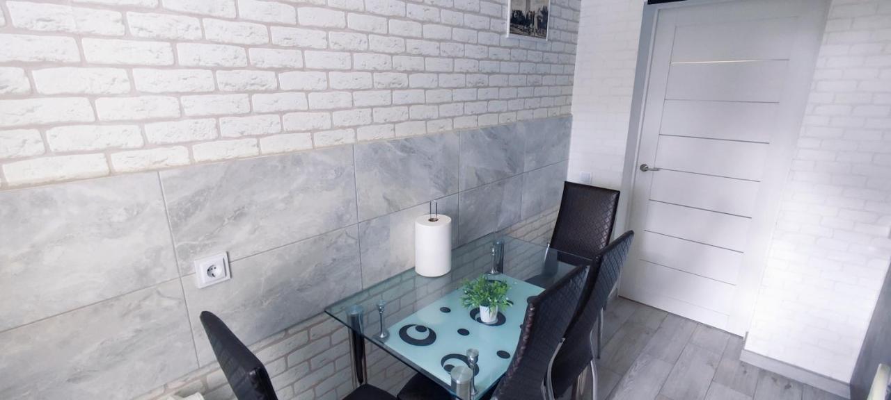 Large Apartment Near The Airport And City Center Chisinau Exterior foto