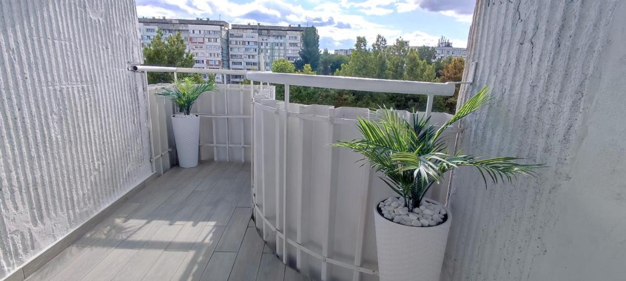 Large Apartment Near The Airport And City Center Chisinau Exterior foto